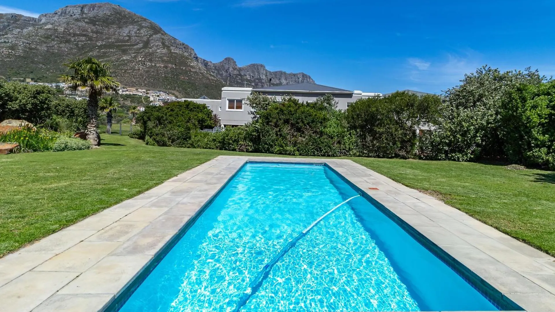 Beachfront Villa Sea Breeze Hout Bay Cape Town Apartment
