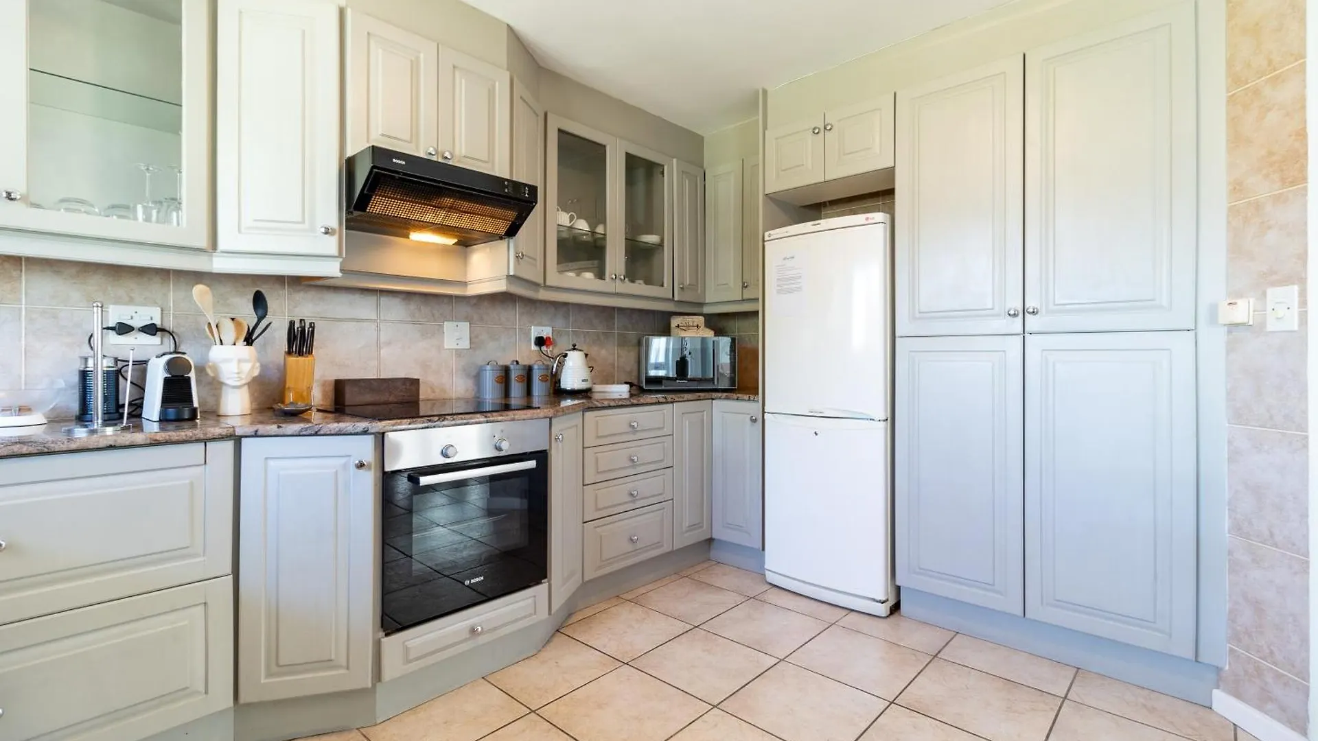 Beachfront Villa Sea Breeze Hout Bay Cape Town
